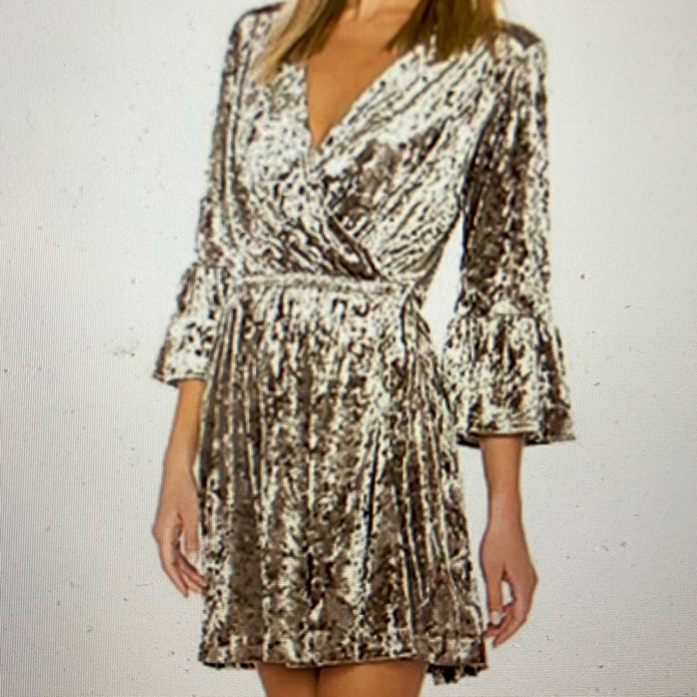 L Agence Riley Velvet Tie Wrap  Dress Mink, Size Medium‎